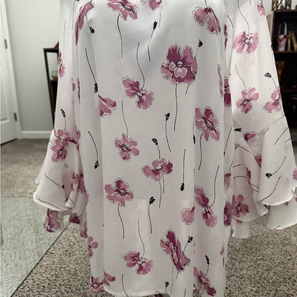 Floral Pink Women's Top p16 - Picture 3 of 5